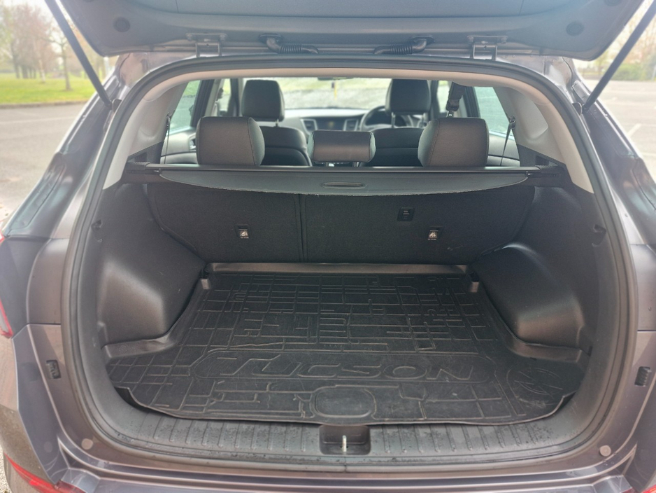 2016 Hyundai Tucson - image 25