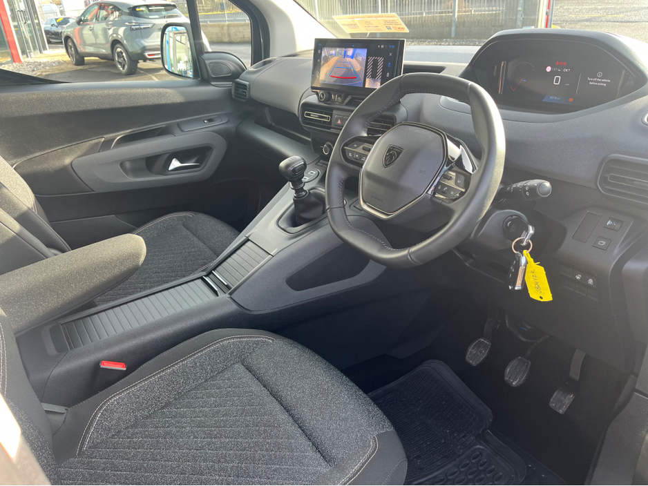2024 Peugeot Rifter New Model Wheelchair Accessible Low Kms €26,950
