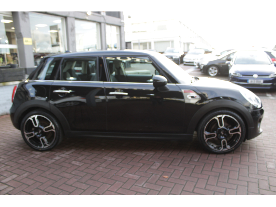 2019 MINI Cooper 1.5 COOPER 5DR HATCHBACK AUTO // 1 OWNER CAR // AS NEW CONDITION THROUGHOUT // BUY WITH CONFIDENCE AA AND SIMI APPROVED DEALER 2025 // FINANCE ARRANGED // €16,950