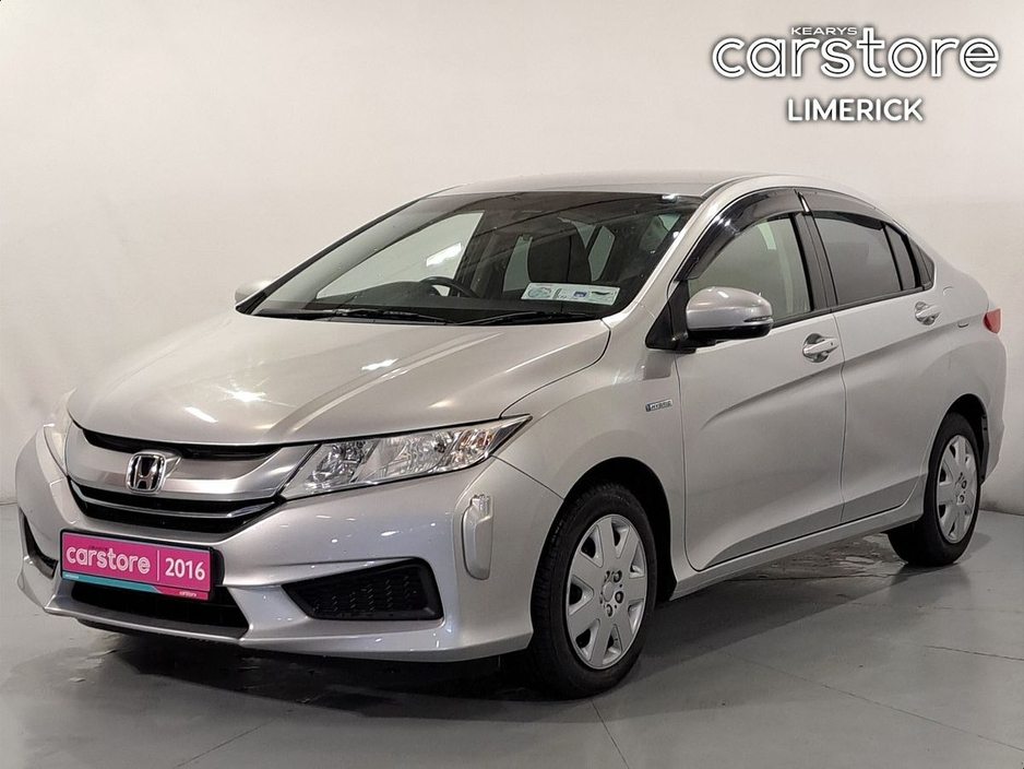 2016 Honda Grace - image 7