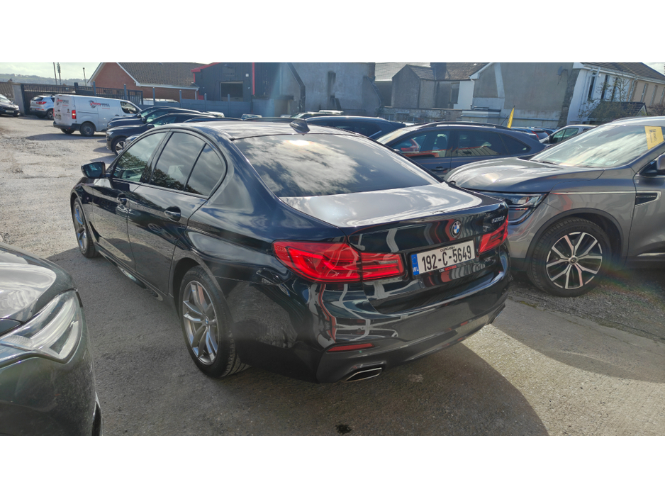 2019 BMW 5 Series - image 7