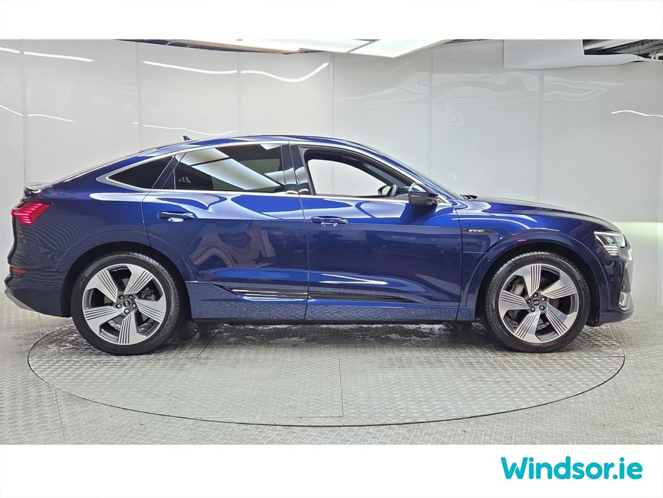 2022 Audi e-tron - image 12