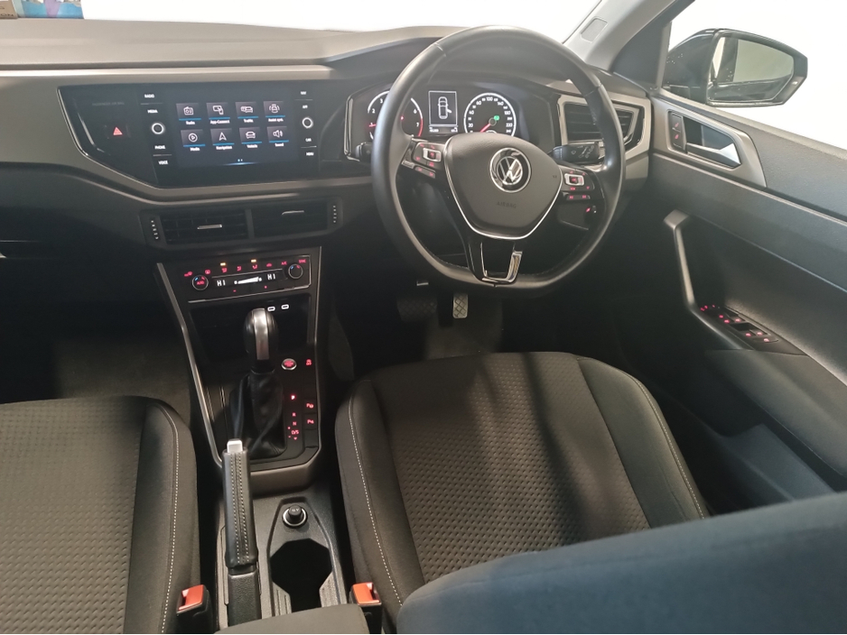 2021 Volkswagen Polo Polo Comfort, 3BA-AWDKL €21,000