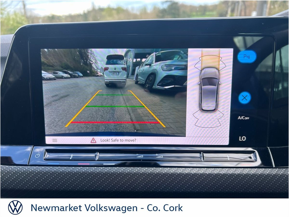 2024 Volkswagen Golf - image 19