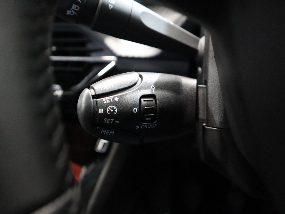 2023 Peugeot 208 - image 15