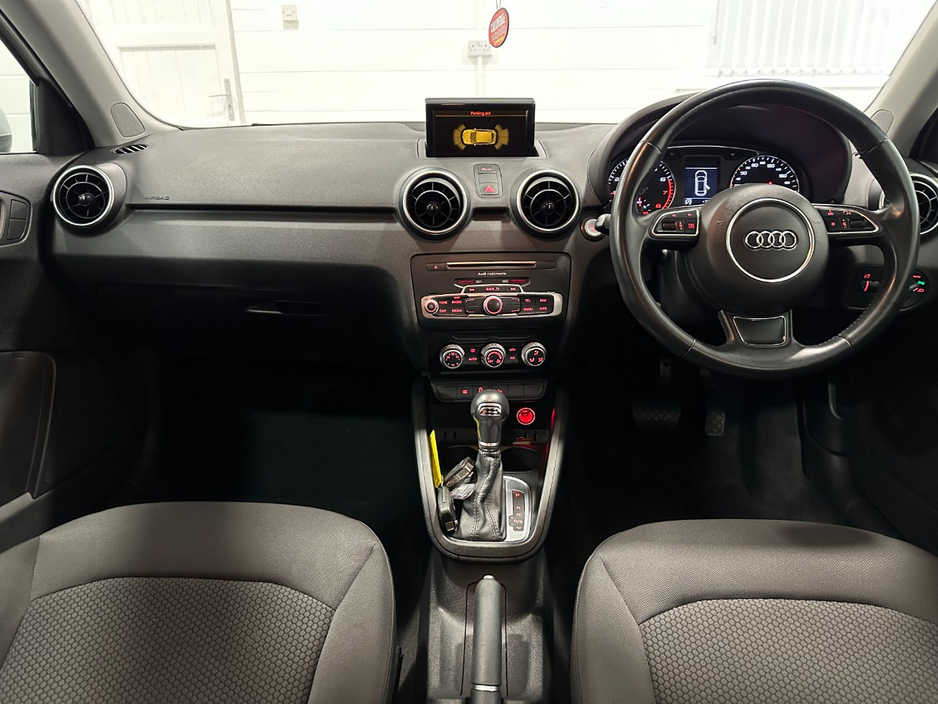 2016 Audi A1 - image 32