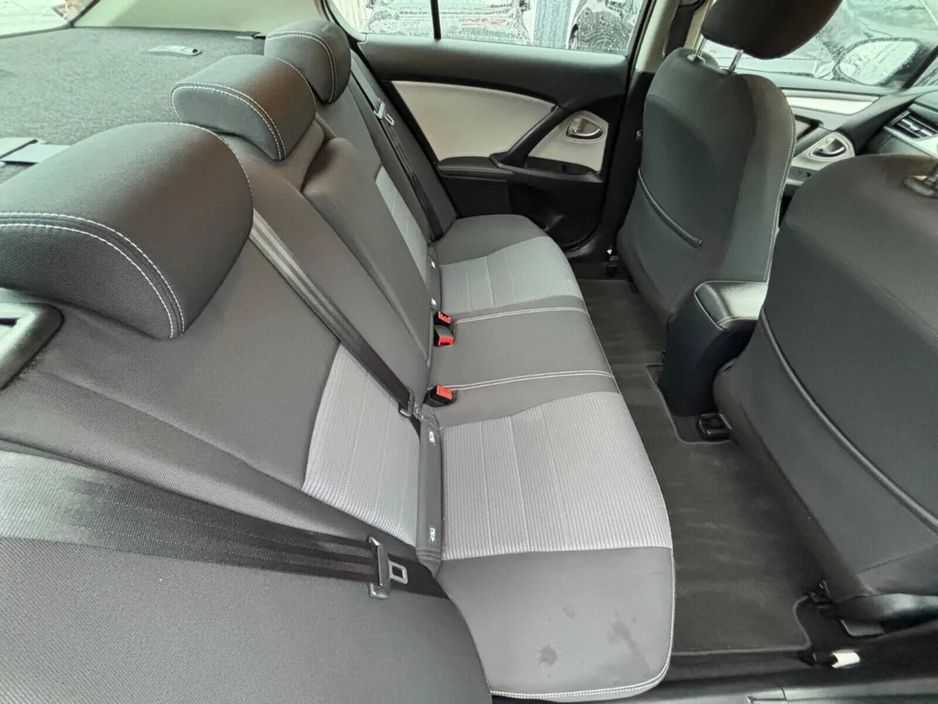 2017 Toyota Avensis 1.6 D-4D Luna Navi Saloon €10,500