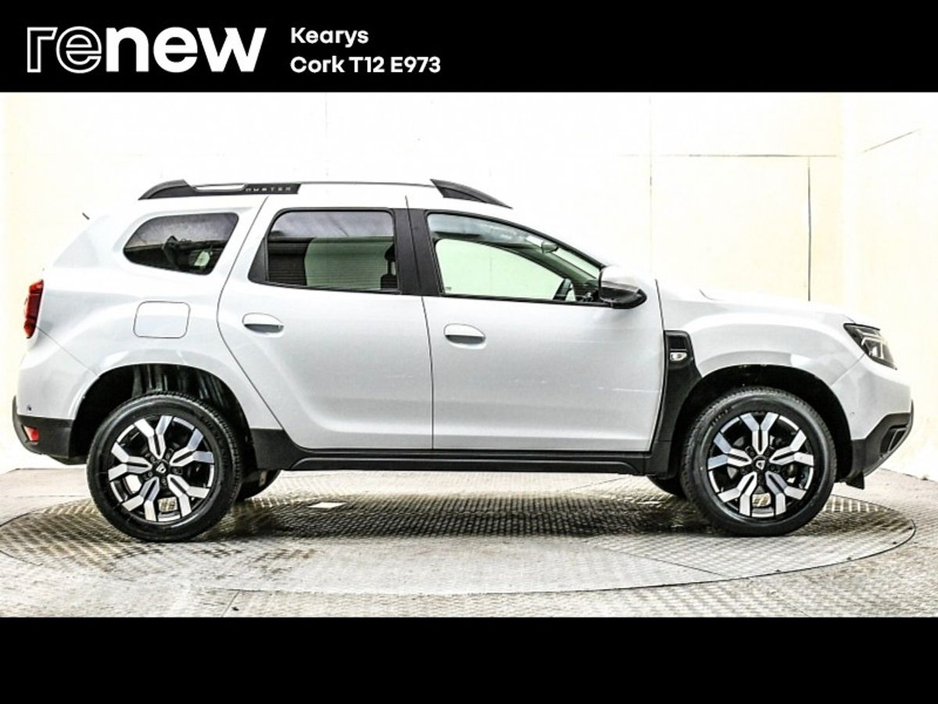 2022 Dacia Duster - image 14