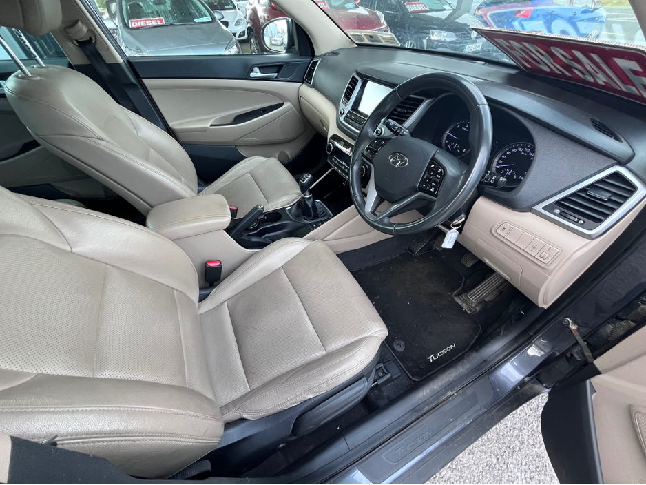 2016 Hyundai Tucson - image 8