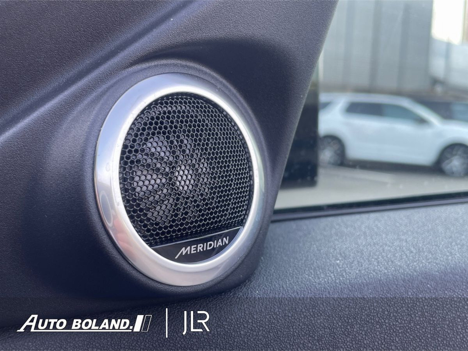 2024 Land Rover Range Rover Evoque - image 11