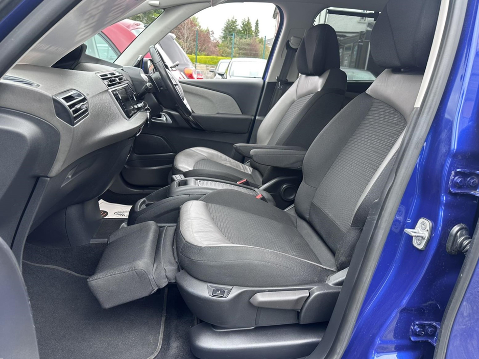 2018 Citroen Grand C4 Picasso - image 8