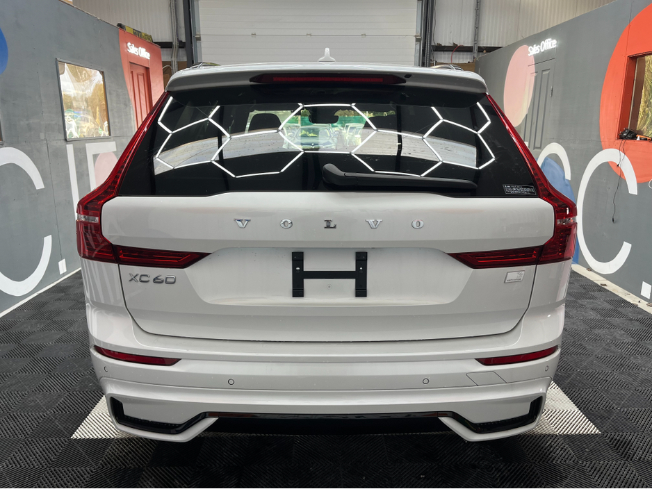 2022 Volvo XC60 €42950 2022 VOLVO XC60 RECHARGE PLUS T6 AWD PLUG-IN 2.0 AUTOMATIC / CRUISE CONTROL / 360° PARKING CAMERA / ELECTRIC MEMORY & HEATED SEATS / APPLE CARPLAY AND MORE €42,950