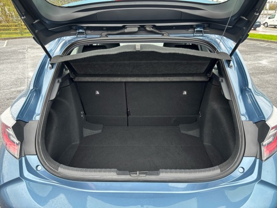 2019 Toyota Corolla - image 10