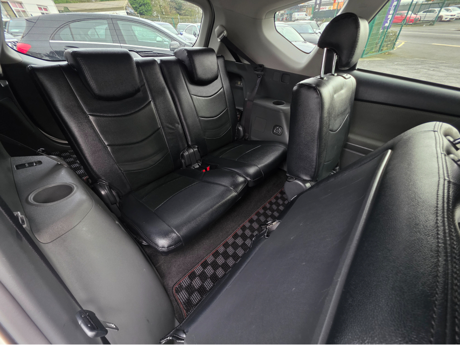 2014 Toyota Prius Alpha (7 Seater) - SELF CHARGING HYBRID -ALLOYS - REVERSE CAMERA - SIMI DEALER - LOW ROAD TAX BAND €14,450