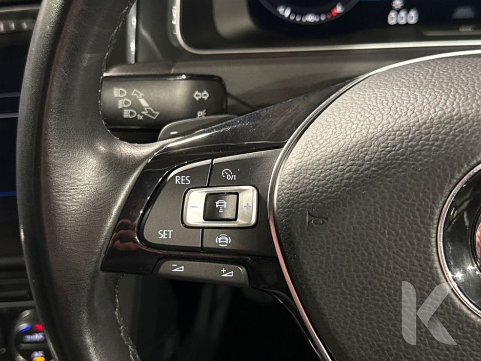 2020 Volkswagen Golf COMFORT LINE MEISTER - UPGRADED FACTORY ALLOYS - CRUISE CONTROL - REVERSE CAMERA - DIGITAL DASH €21,950