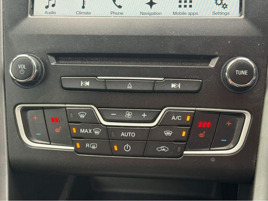 2018 Ford Mondeo - image 21