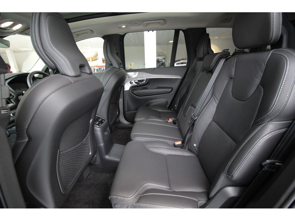 2022 Volvo XC90 RECHARGE T8 ULTIMATE DARK AWD €59,899