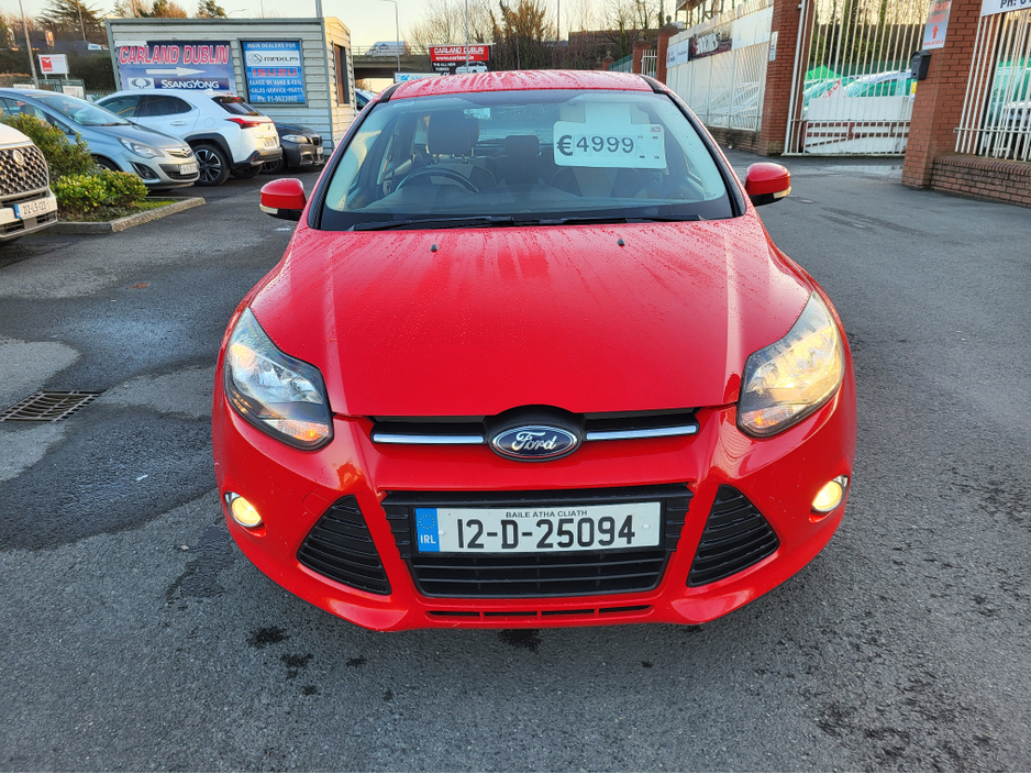 2012 Ford Focus - image 10