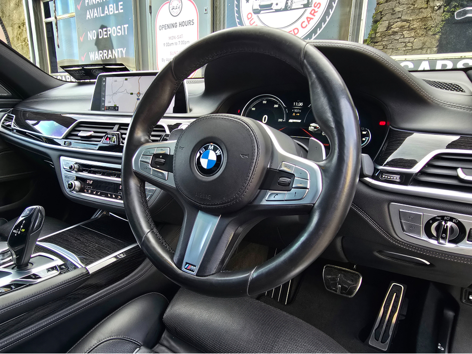 2018 BMW 7 Series - image 15