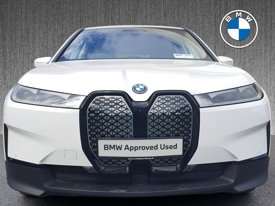 2022 BMW iX - image 16