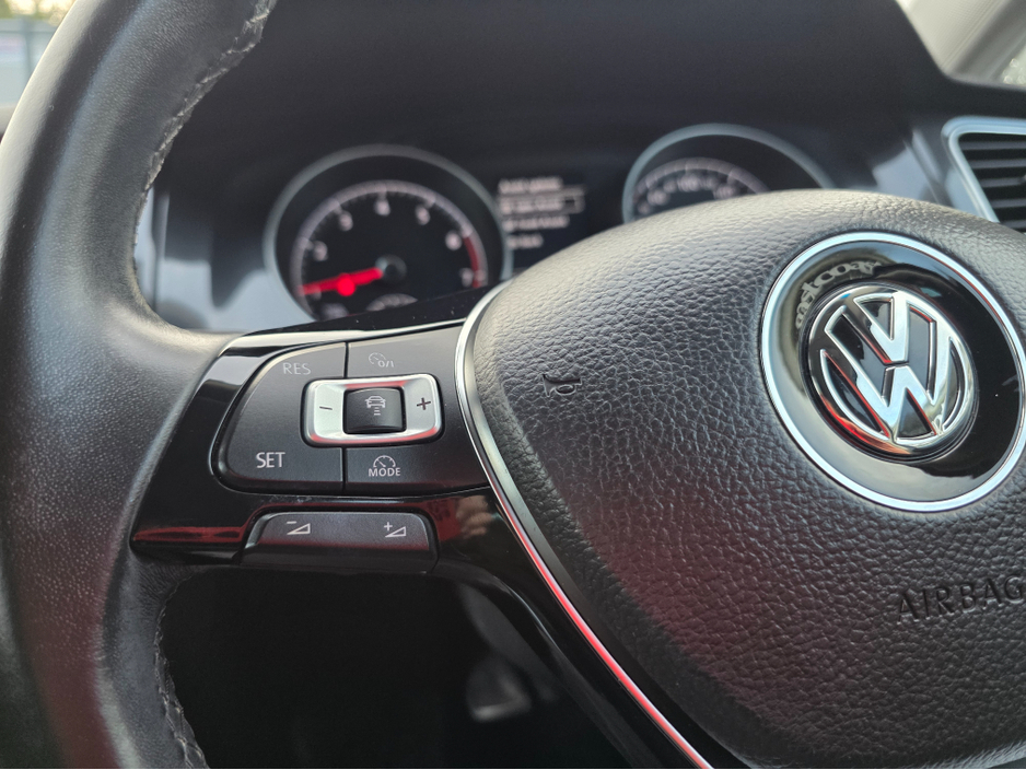 2017 Volkswagen Golf ( 172 REG ) NEW MODEL 1.2 TSI CARPLAY ANDROIDAUTO  LANE ASSIST  ALLOYS €15,450