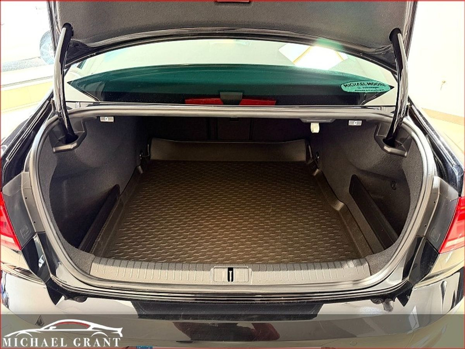 2020 Volkswagen Passat - image 26
