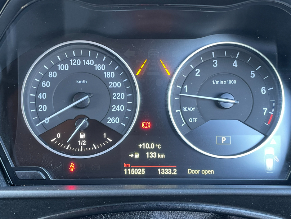 2015 BMW 1 Series - image 12