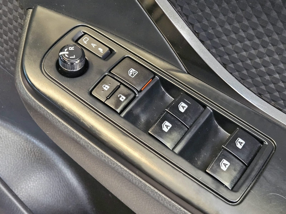 2018 Toyota C-HR - image 7