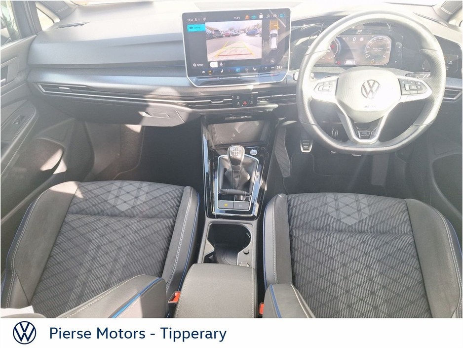 2024 Volkswagen Golf - image 4