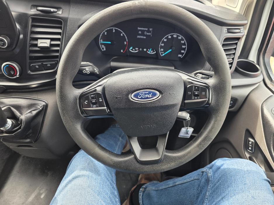 2021 Ford Transit - image 8