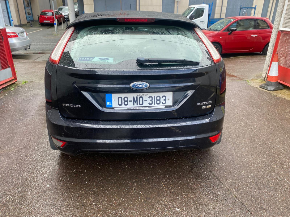 2008 Ford Focus - image 5