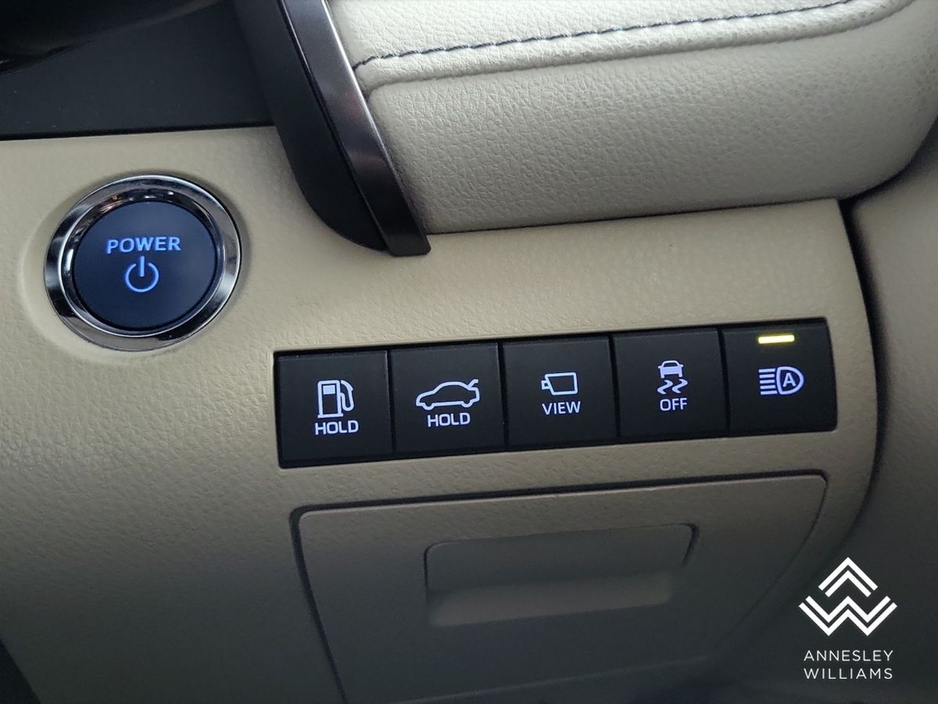 2023 Toyota Camry - image 21