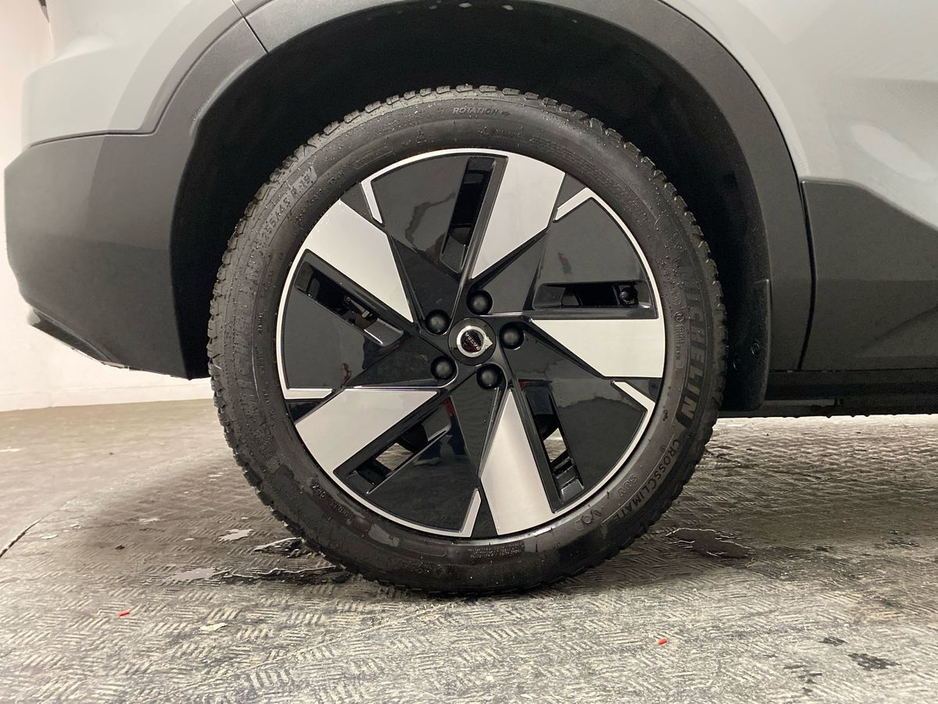 2026 Volvo EC40 - image 6