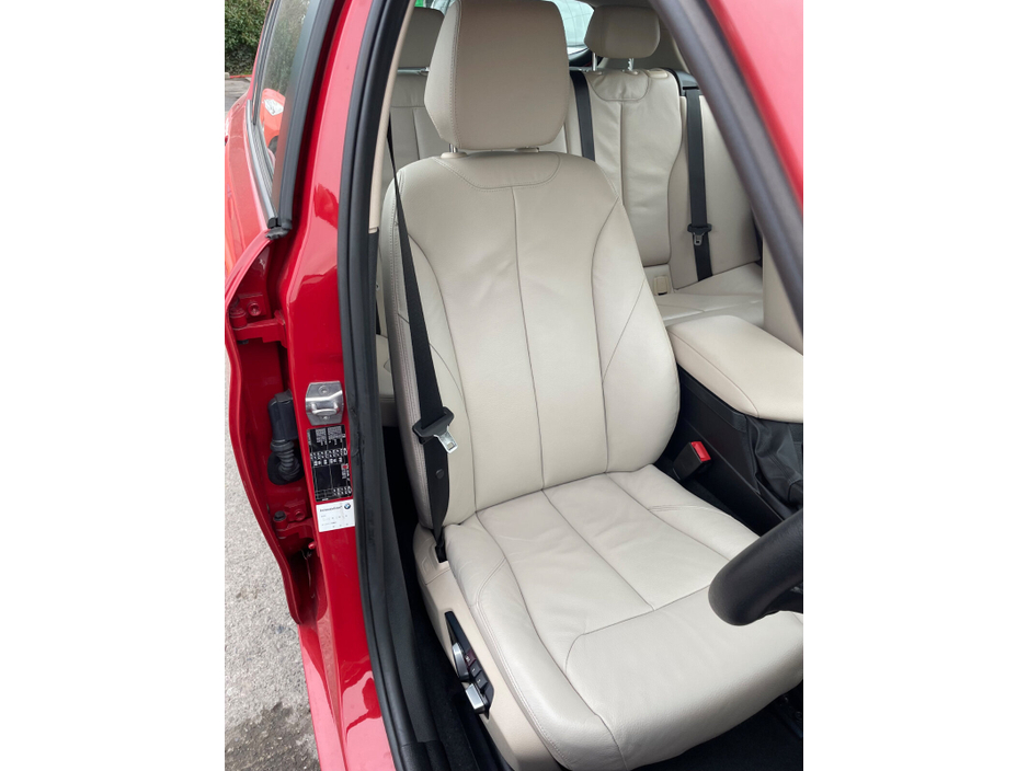 2018 BMW 1 Series - image 12