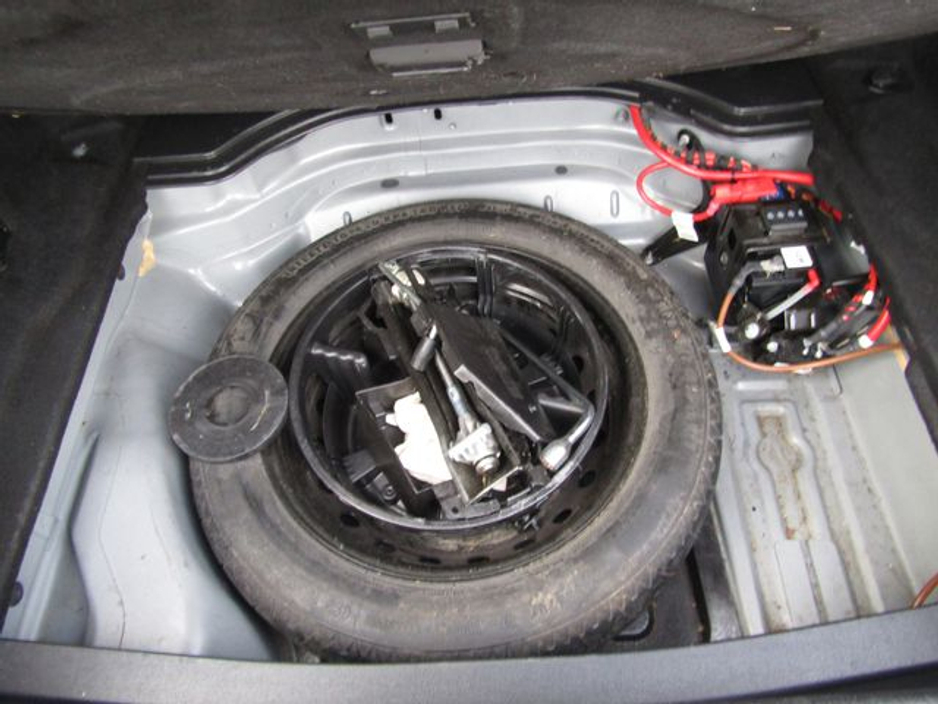 2013 Mercedes-Benz E Class E 200 CDI BE ECO 4DR Auto. LOW KLMS. €12,950