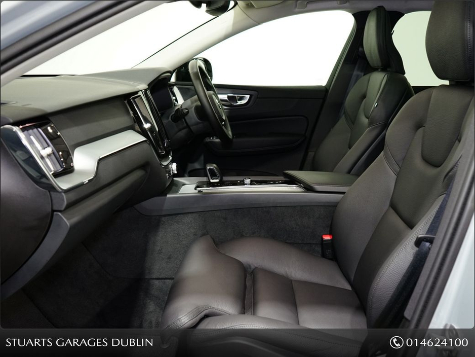 2025 Volvo XC60 T6 XC60 PLUS DARK: 20” UPGRADE DIAMOND CUT ALLOYS, VAPOUR METALLIC WITH CHARCOAL LEATHER, PANORAMIC ROOF, KEYLESS ENTRY, HEATED SEATS €61,945