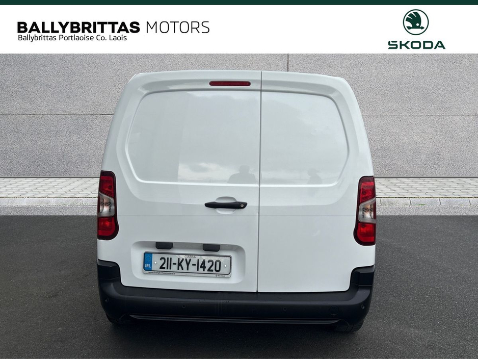 2021 Citroen Berlingo - image 4