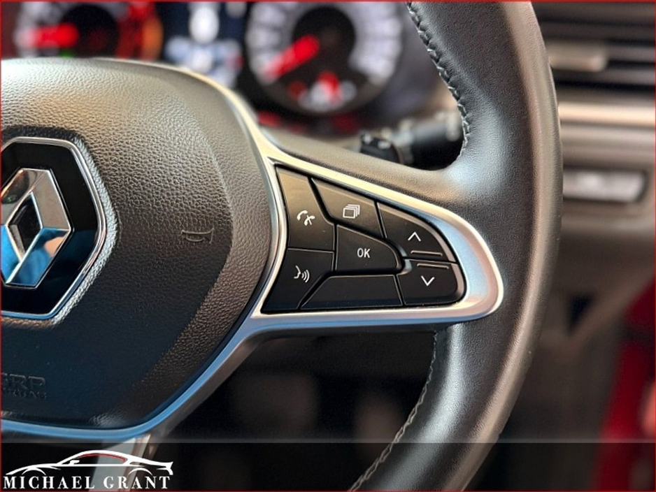 2023 Renault Captur - image 21