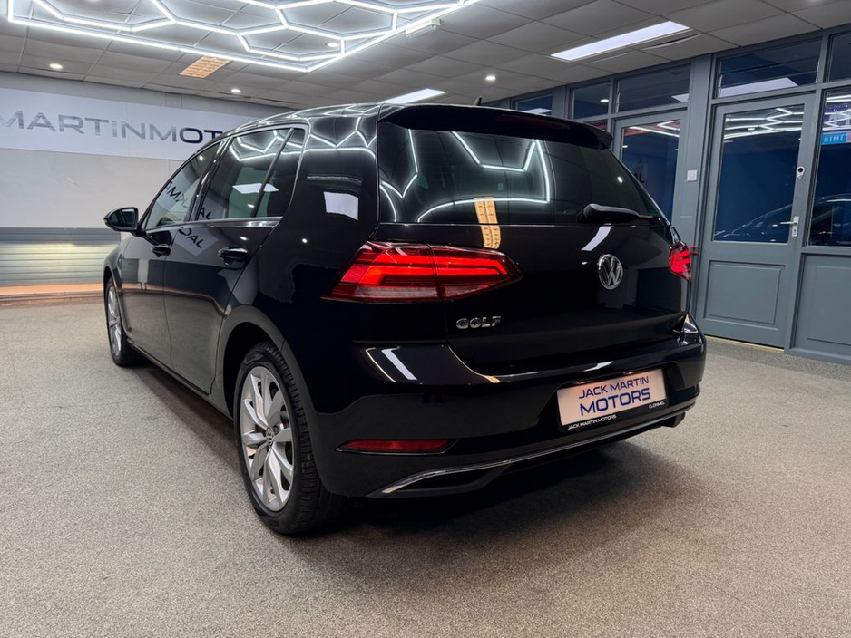 2018 Volkswagen Golf - image 15