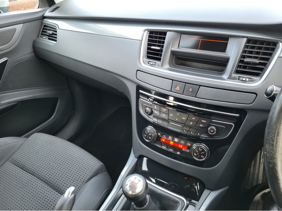 2012 Peugeot 508 - image 21