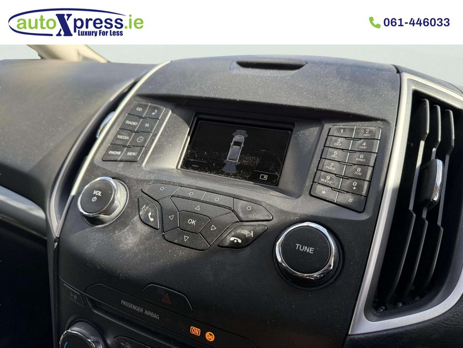 2017 Ford Galaxy - image 6