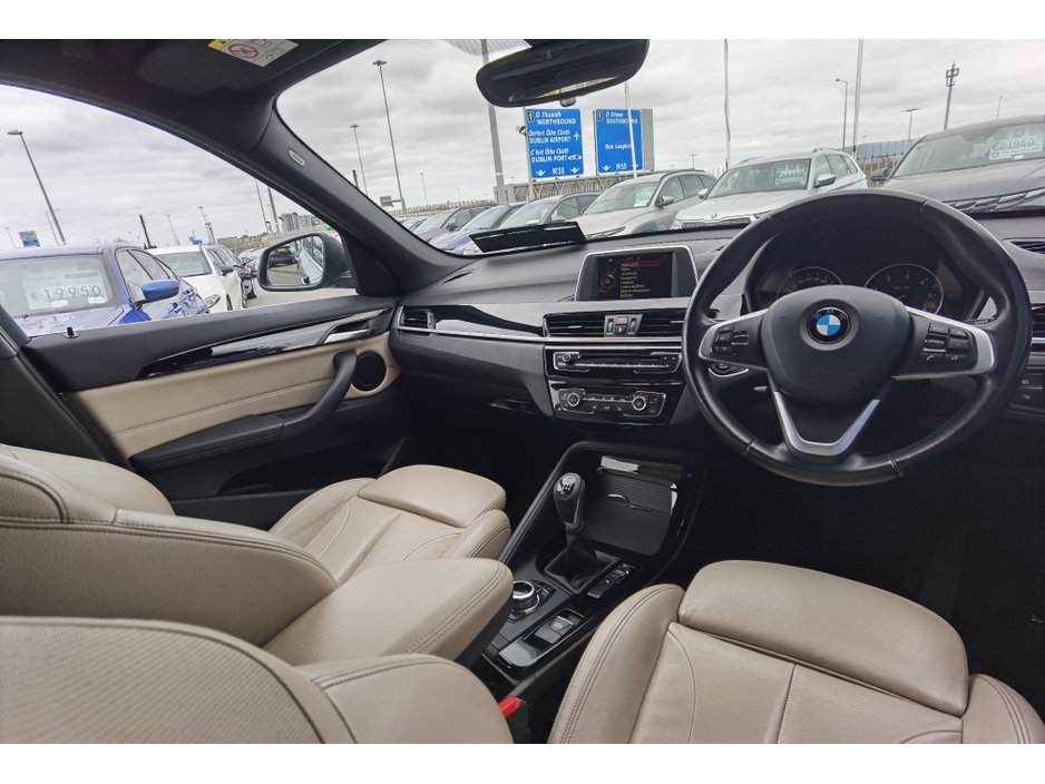 2016 BMW X1 - image 13