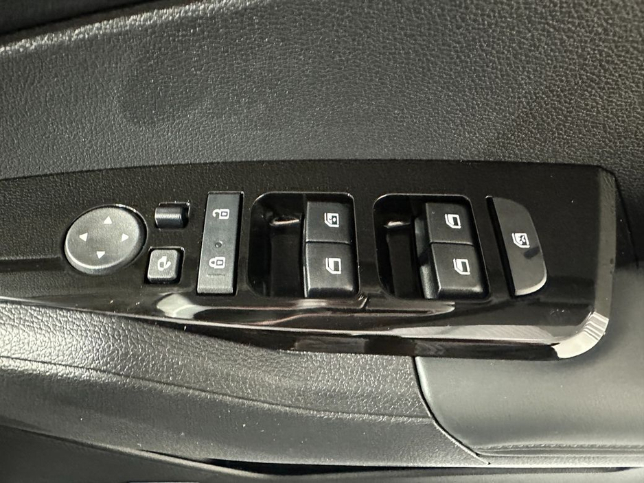 2025 Kia Sportage - image 20