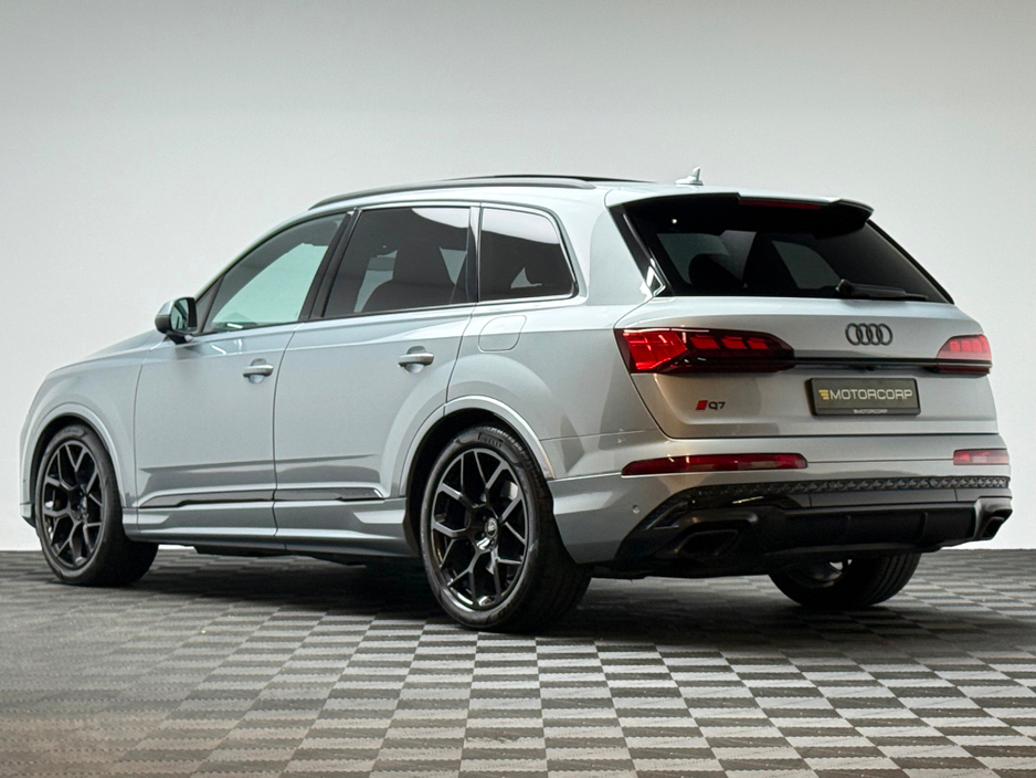 2024 Audi Q7 - image 5