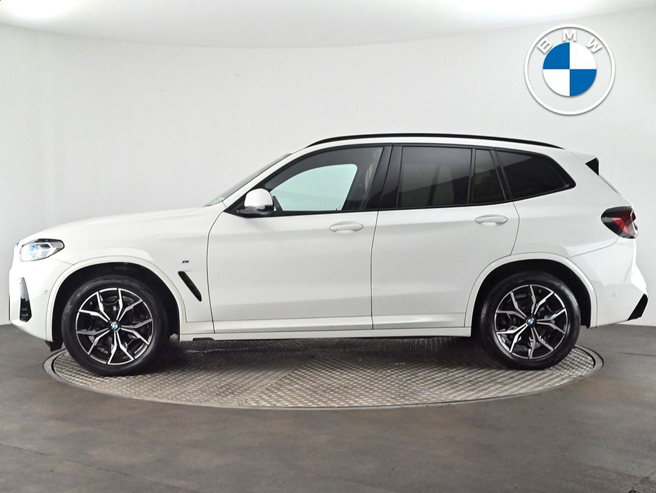 2024 BMW X3 - image 3