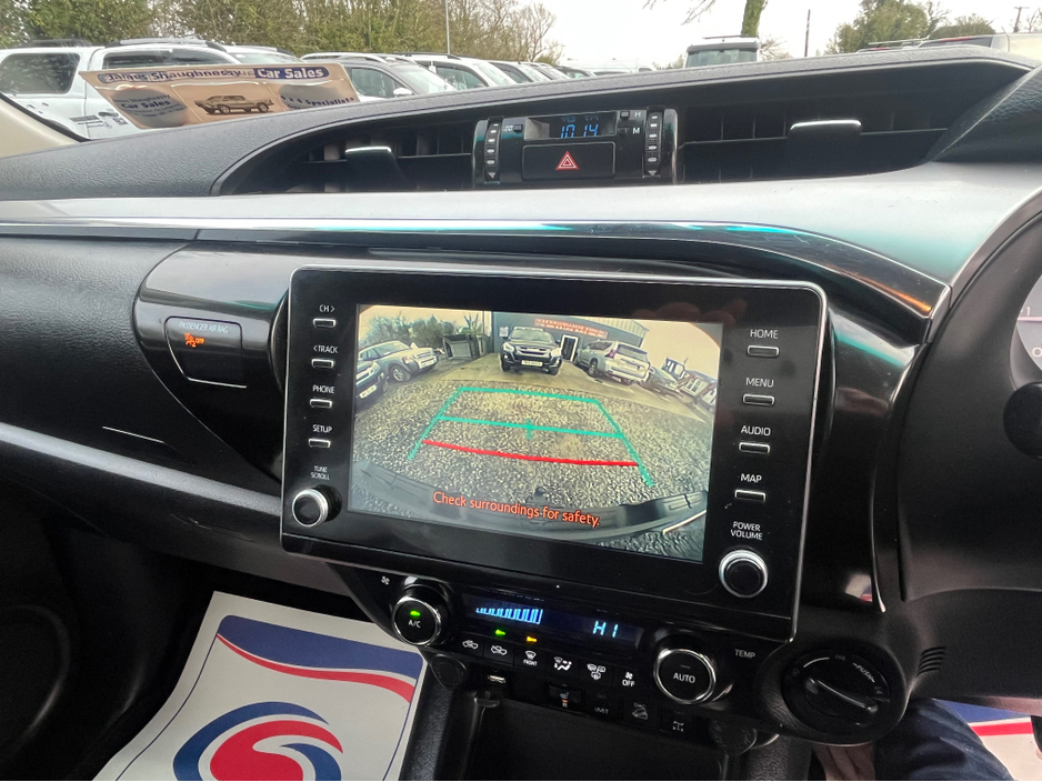 2021 Toyota Hilux - image 19