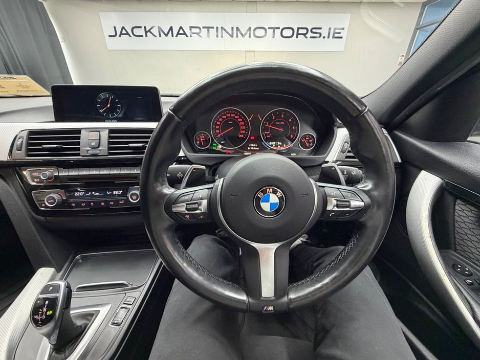 2017 BMW 3 Series - image 21