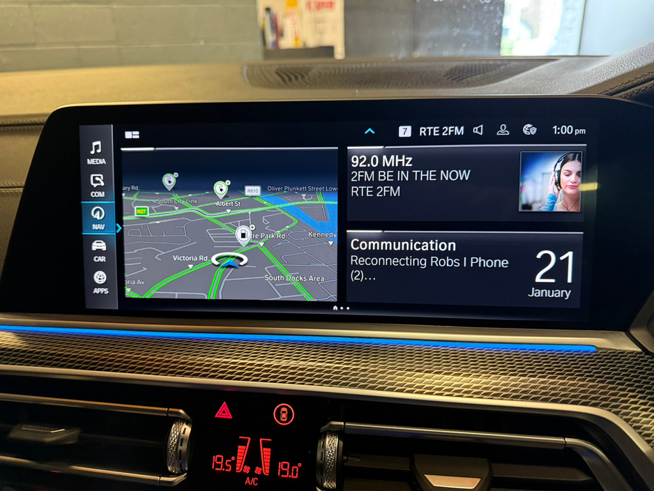 2022 BMW X5 xDrive45e M Sport €49,900