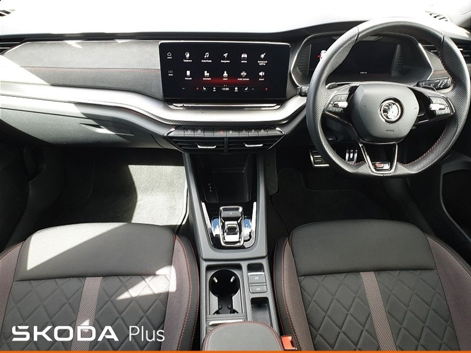 2022 Skoda Octavia - image 2