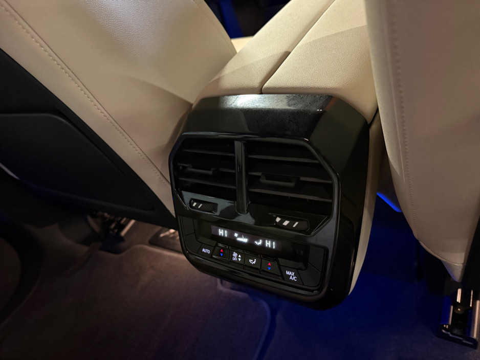 2023 BMW iX - image 10